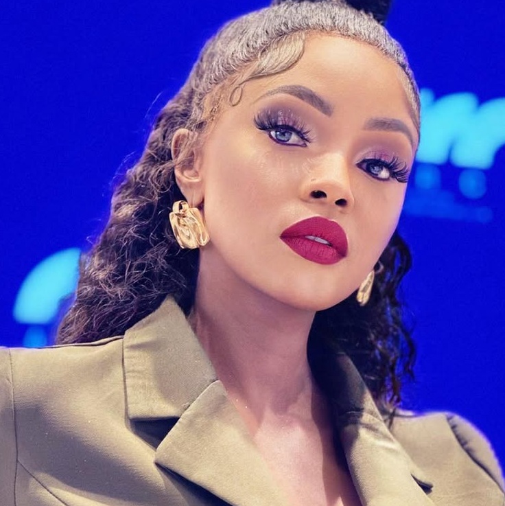 Lunathi Mampofu biography